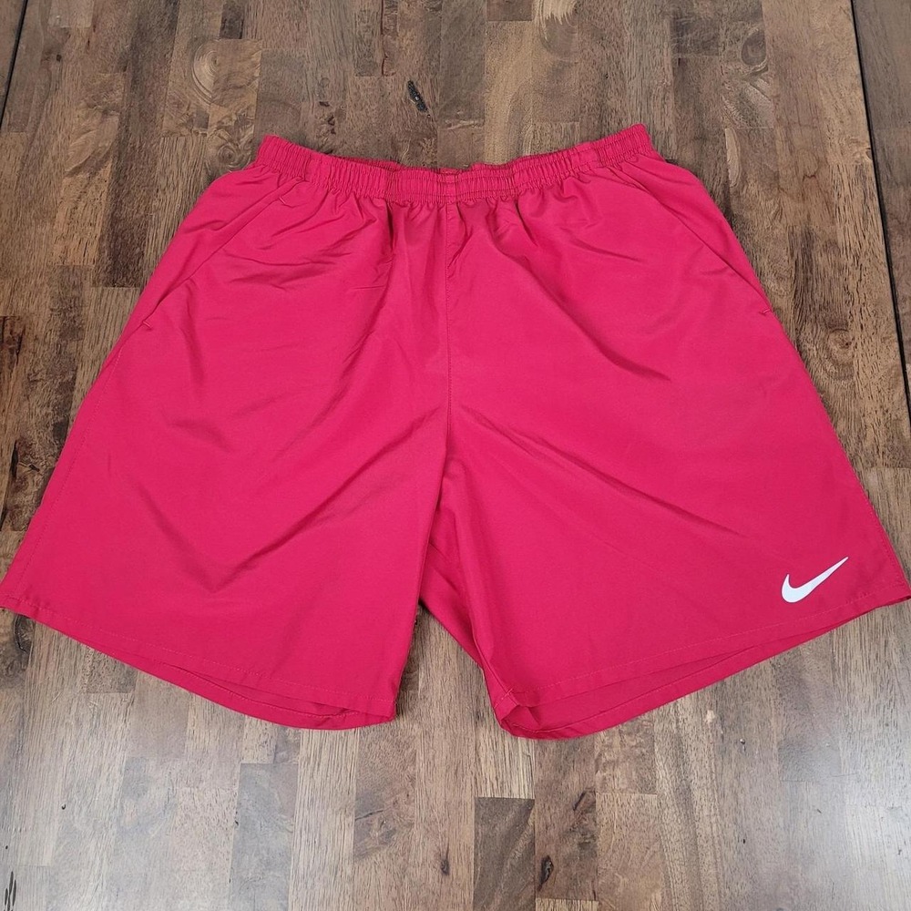 Nike Men's Red Athletic Lightweight Nylon 7 Inch Running Shorts Size Small